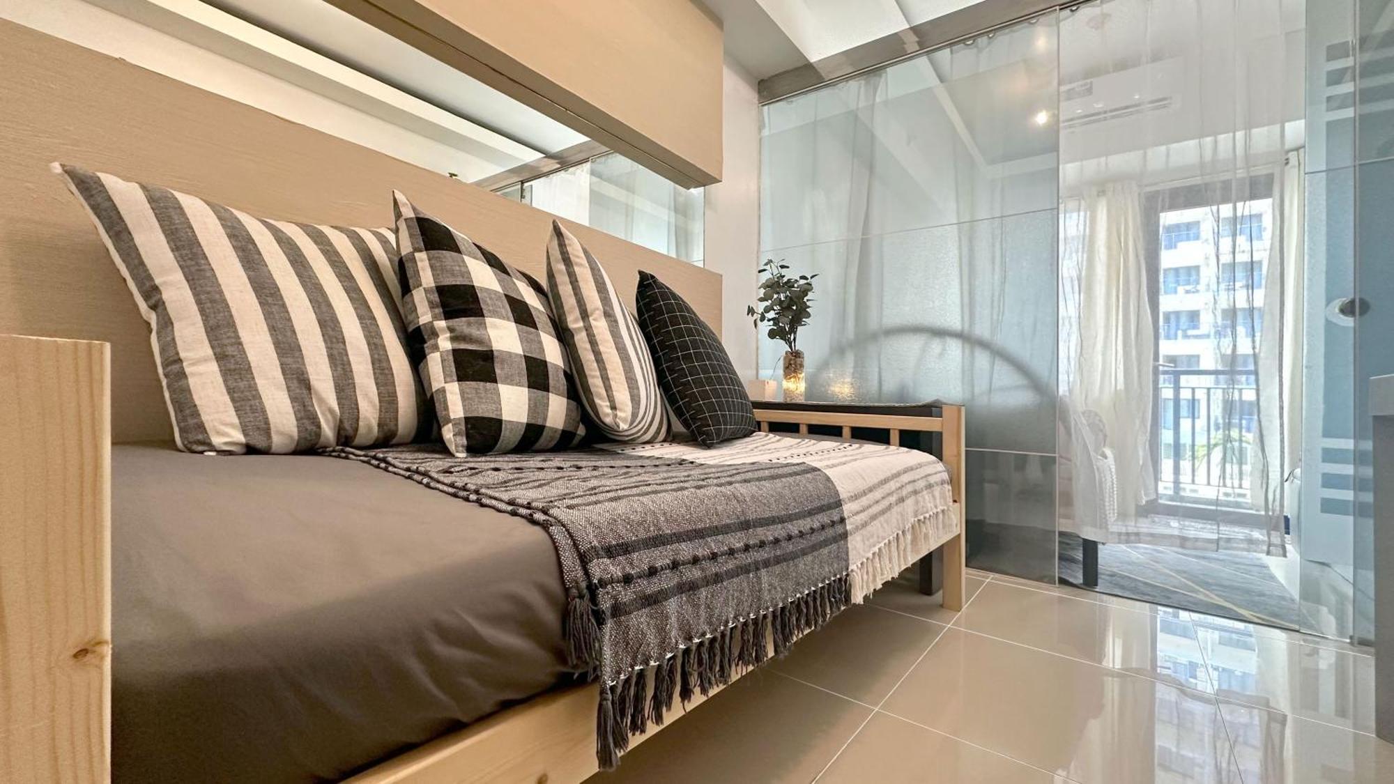 Sea 2-Br Unit With Free Parking Near Mall Of Asia Pasay Dış mekan fotoğraf